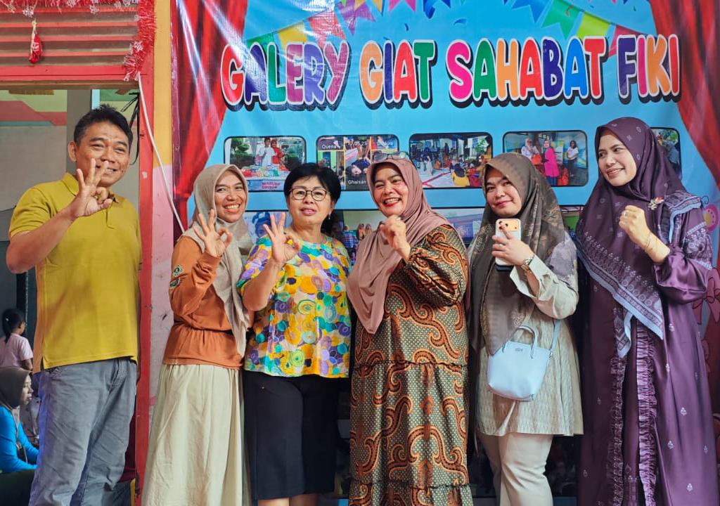 Foto Bersama Pengurus dan Pendamping